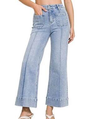 High-Rise Wide-Leg Light Wash Jeans - Women